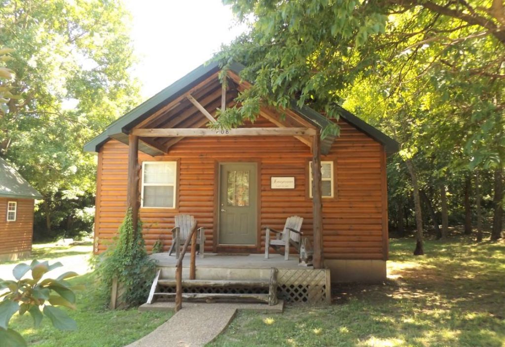 Lodging The Venue at Stockton Lake Stockton, MO